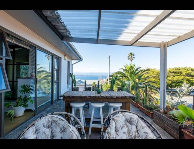 4 BEDROOM HOUSE FOR SALE IN LINKSIDE